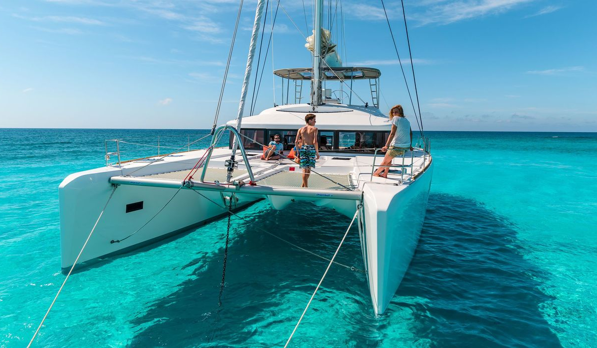 charter a catamaran in the caribbean