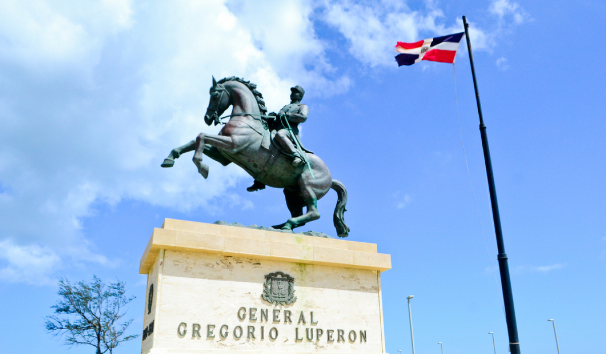 Luperon Statue - Puerto Plata Boulevard (Malecon) - Marysol Tours - Puerto Plata City Tour